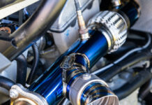 Tytanowy wydech typu Straight Pipe – potężny dźwięk i redukcja masy pojazdu Przerażająco głośny dźwięk wydechu tytanowego wzbudza respekt wśród miłośników sportowych samochodów